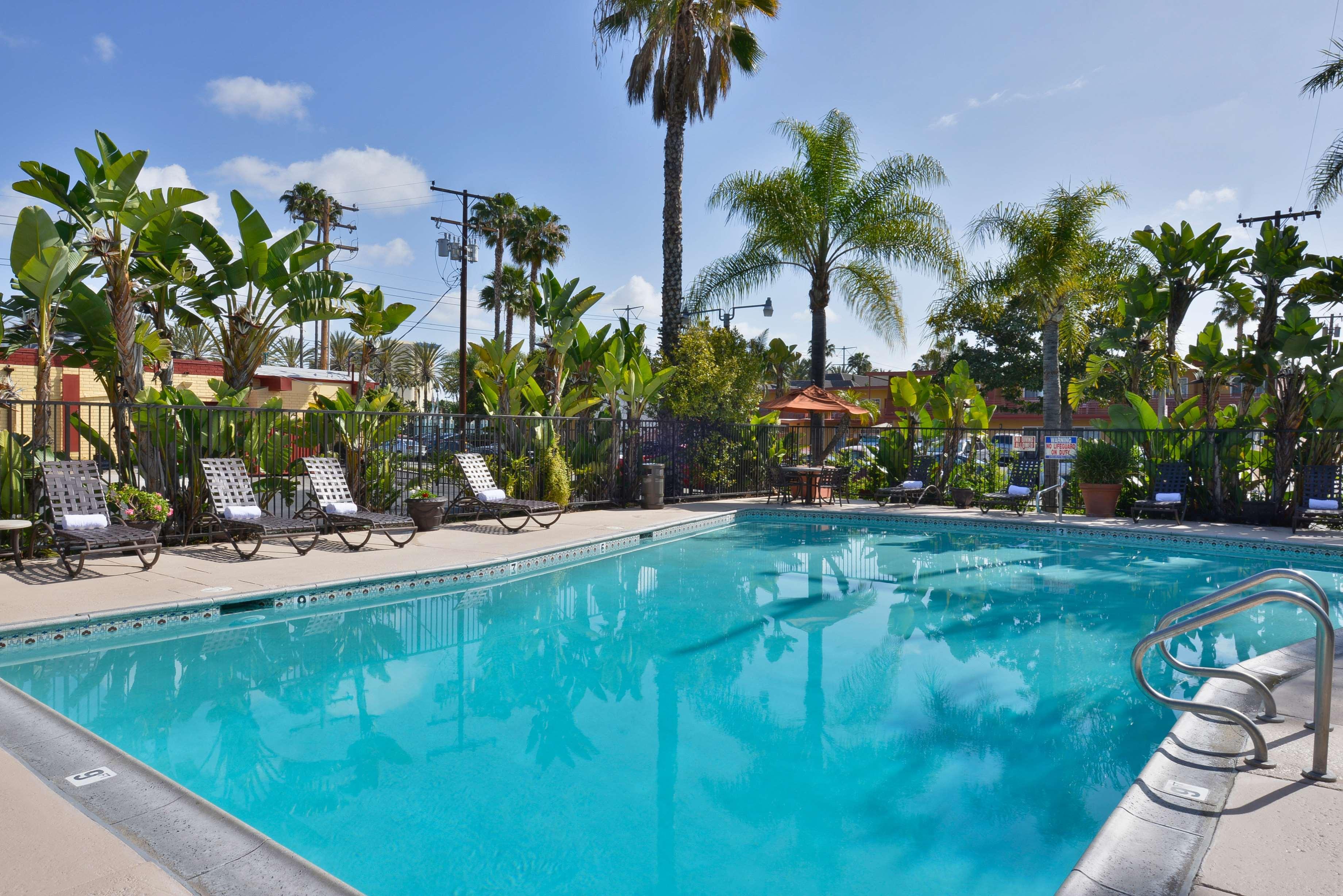 Best Western Plus Pavilions Anaheim Ngoại thất bức ảnh