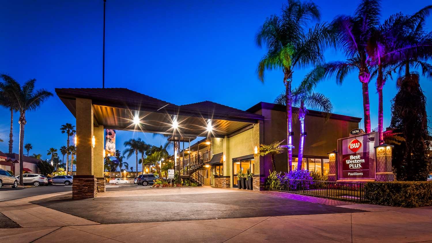 Best Western Plus Pavilions Anaheim Ngoại thất bức ảnh